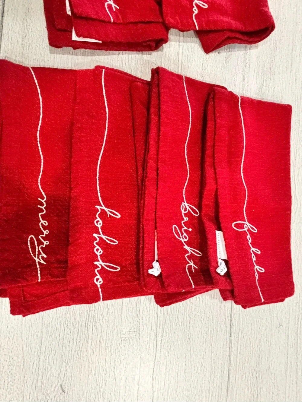 POTTERY BARN Set Of 6 Red Napkins Holiday Sentiments Organic Cotton Embroidered